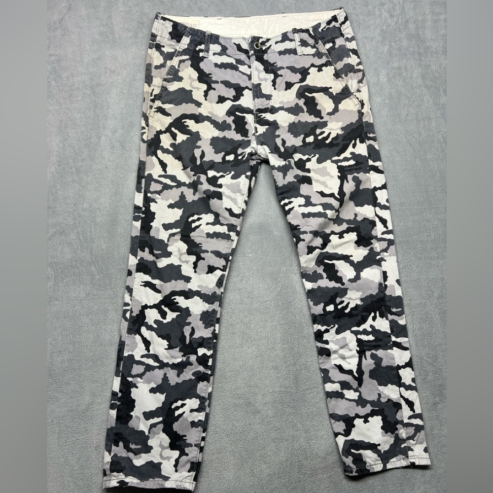 Levi's Camo Pants Black Subdued Camo Twill Straight Leg Mens Pants Size 34x30